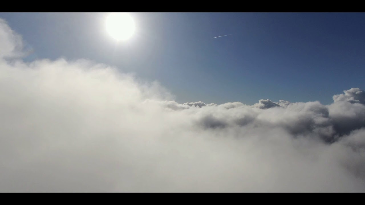 Wolkenflug mit der SF25C - Flight into the clouds