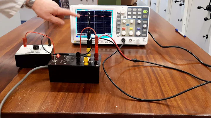 Demonstrating the effect of a smoothing capacitor
