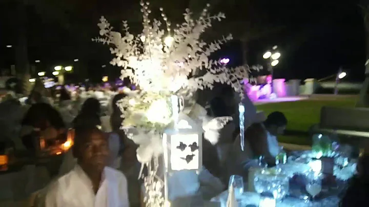Reginald Ellison performs Saxophone "Diner En Blac...