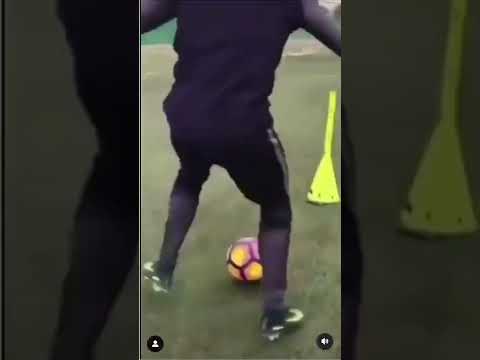 Ronaldo “Practice makes perfect” - YouTube