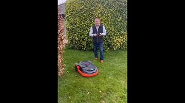 THE ROBOT MOWER GURU installs the Segway Navimow X390e Mobile Video 1