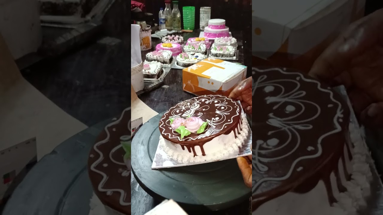 New technology design idea special order cake 2kg butter cream and half kg counter cake 