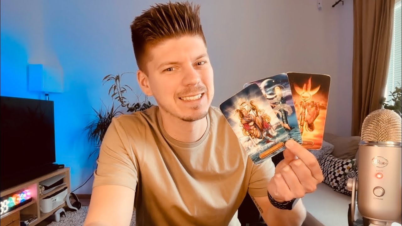 PISCES ♓︎ Someone Know’s You’re Their Soulmate! 😜♥️ Wanting To Make Love To You!🔥🫢 [JUNE 2025]