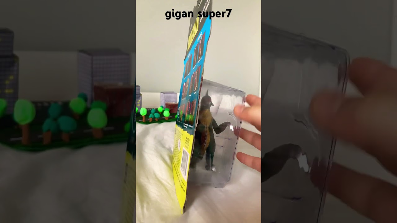 Godzilla bandai and other figures rewiew gigan super7 part 46 hobby channel