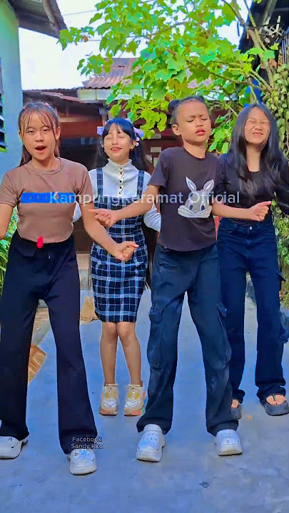 KOPI DANGDUT MASIH ASIK NIH😍 #kampungkeramatofficial #dance #shorts
