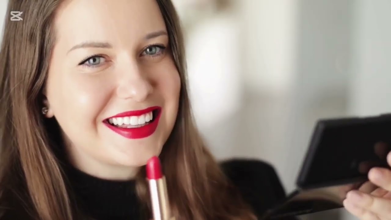 ΓΥΝΑΙΚΑ ΤΡΙΑΝΤΑΦΥΛΛΟ - ΝΑΝΣΥ ΠΑΧΗ 