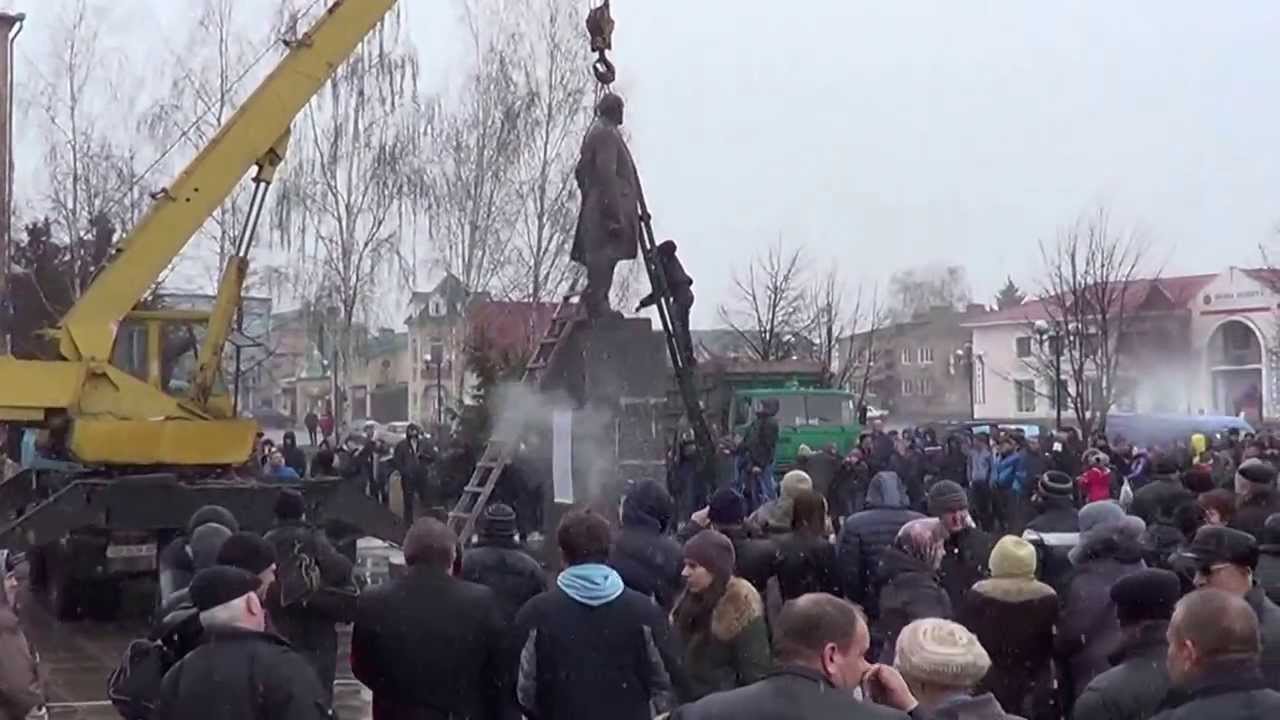 Носівка позбулася Леніна