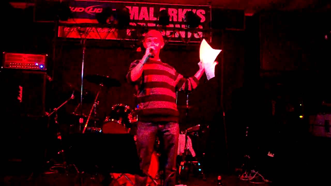 Rusty Rutherford deals with angry heckler - YouTube