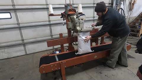 SKU 184138 Union Special 80800C Bag Closer Sewing Machine Plain Stitch W/Feeder & Conveyor