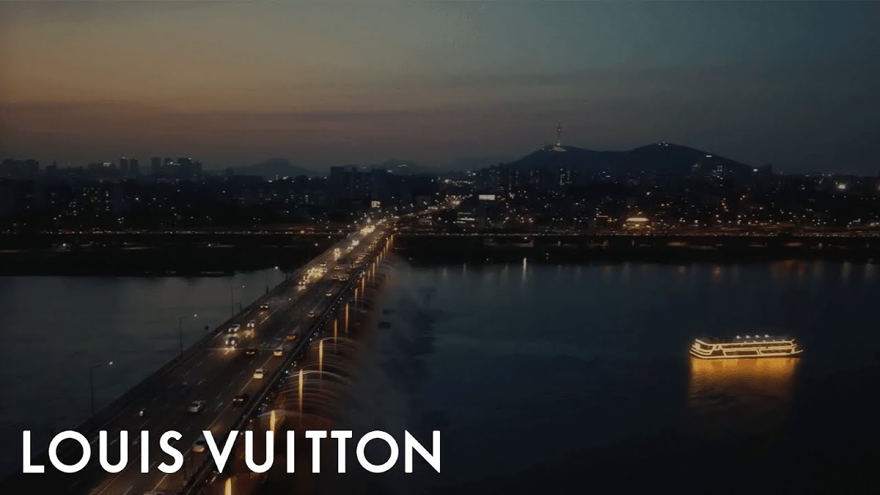 Nicolas Ghesquière’s Pre-Fall 2023 Show | LOUIS VUITTON