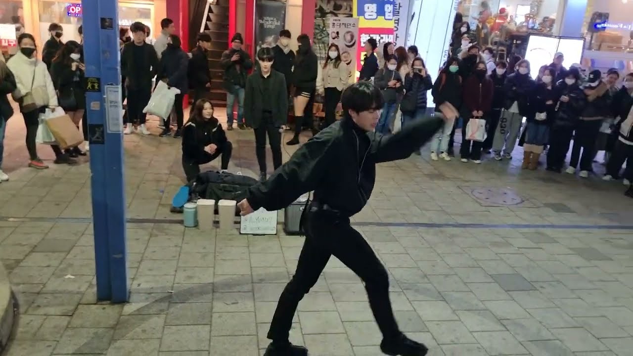 [STREET ARTIST] YU KAGAWA, HYOJIN & CHANWOOK. INTERACTIVE HONGDAE BUSKING. 230224.
