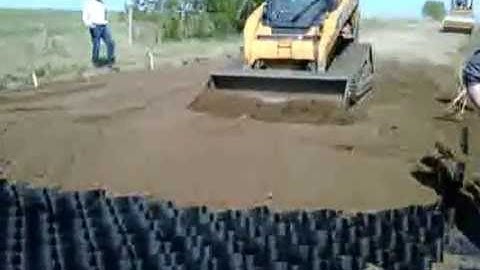 Spreading & compacting infill into the GEOWEB geocells: Devon