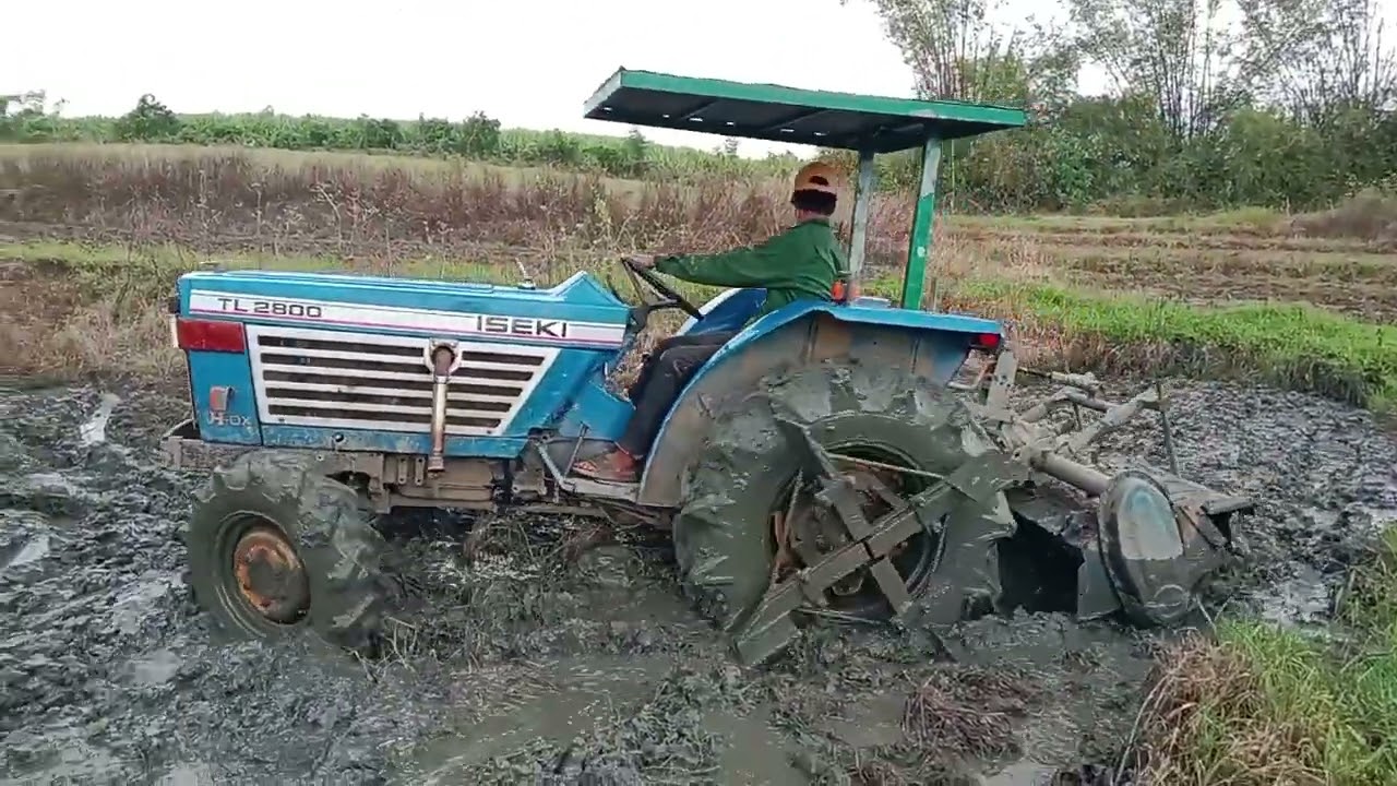 Bánh bơi kiểu này xới ruộng lún rất hay 