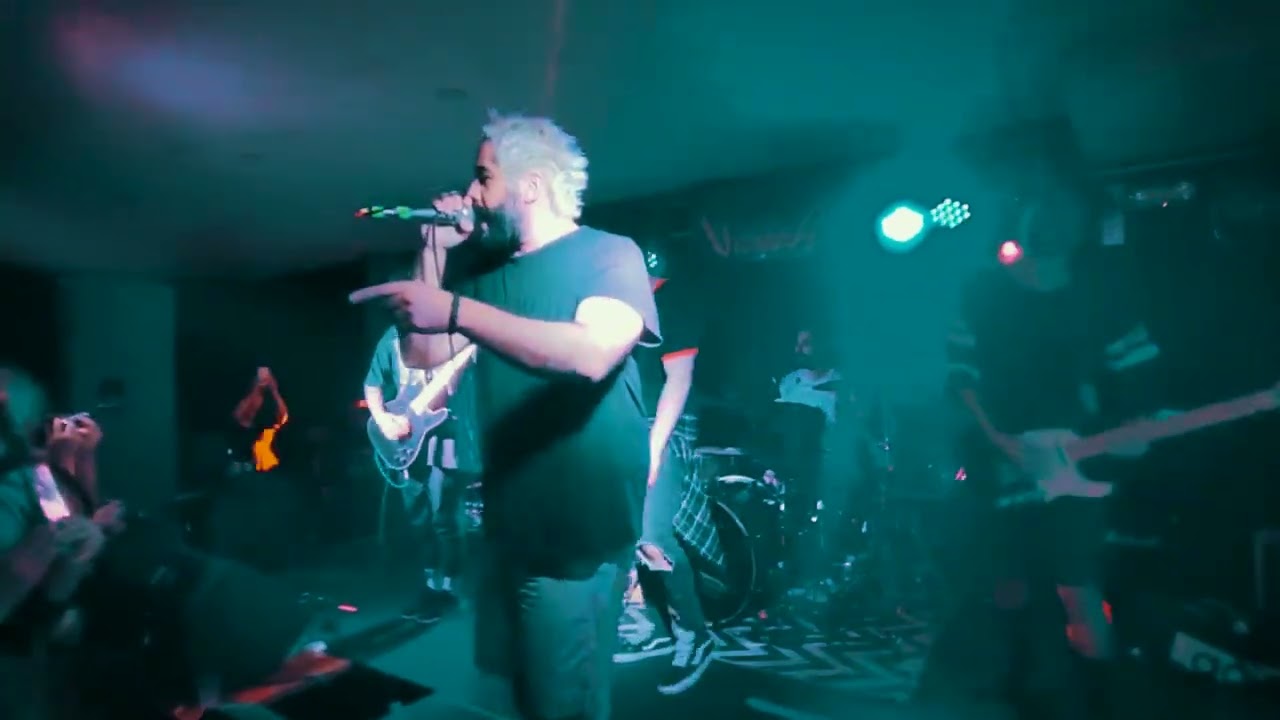 eiana - Invierno En Noviembre  / Tan Solo Un Momento (en vivo)