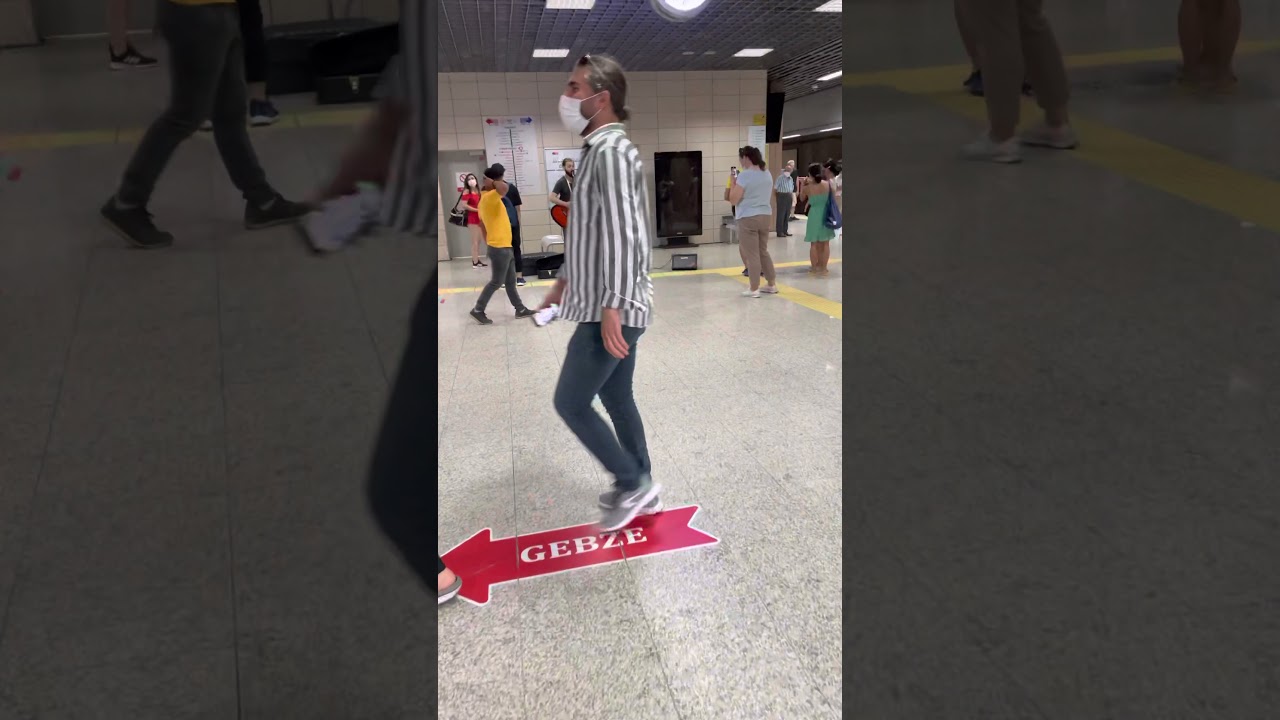 Get Lucky street performance in Istanbul metro Yenikapi station