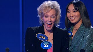 'Hacks' Stars Jean Smart and Christopher McDonald Play Fast Money - Celebrity Family Feud