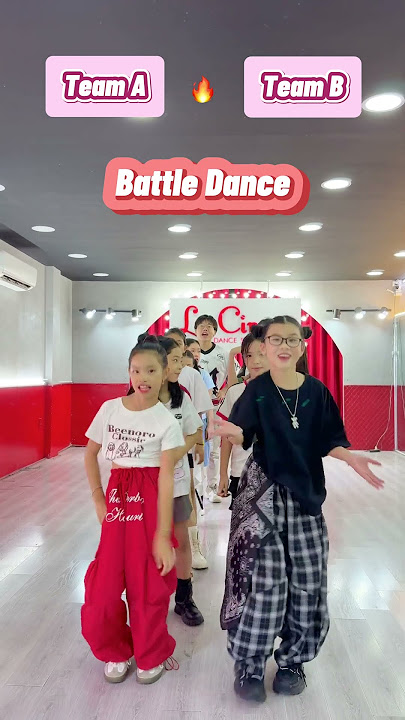 Các bạn thích Team nào hơn? | Follow Me | Random Dance Tiktok #trending
