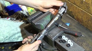 видео: Лёгкий способ ремонта Тойотовского подрулевого карданчика капролоновыми втулками. картинка: Лёгкий способ ремонта Тойотовского подрулевого карданчика капролоновыми втулками.