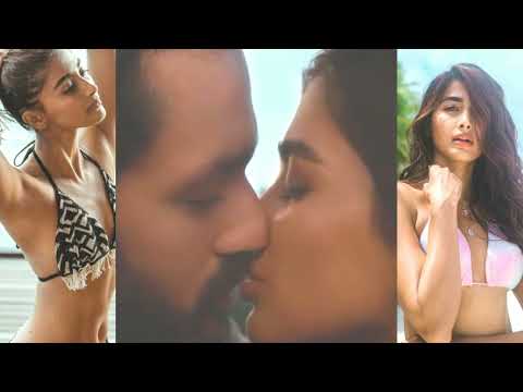 Pooja Hegde kiss vs Ananya Pandey kiss