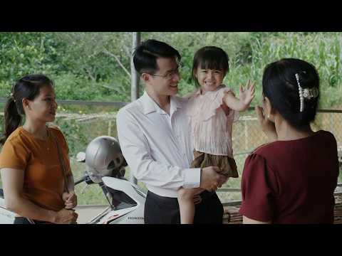 Video What Tu Diem did for little Dau Tay, and the surprise Diem received – Toan & Diem.