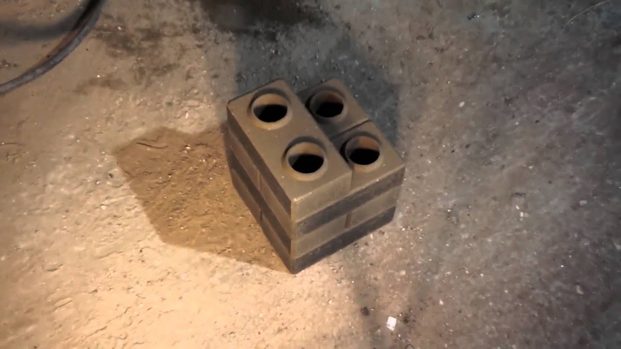 Автоматический станок АКС-7 мини для производства 3D-кирпича (напоминает «лего-кирпич»)