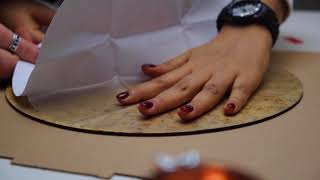 Let's put a sticky tape on jigsaw puzzles together!