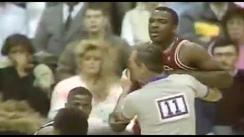 Charles Barkley SLAMS Charles Oakley (03/11/1987)