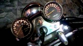 Mirage 250 2008, marcha lenta e carburação regulada.
Curta nossa fanpage: www.facebook.com/AKMotoPreparacoes
Mirage 250 2008, ex moto do nosso amigo e cliente Emerson Soares, condenaram o CDI da moto mas o problema nada mais era que a chaveta do estator quebrada.
Moto arrumada, hora de ouvir o belo ronco do motor V2 no melhor estilo custom. Mirage 250 2008, marcha lenta e carburação regulada.
