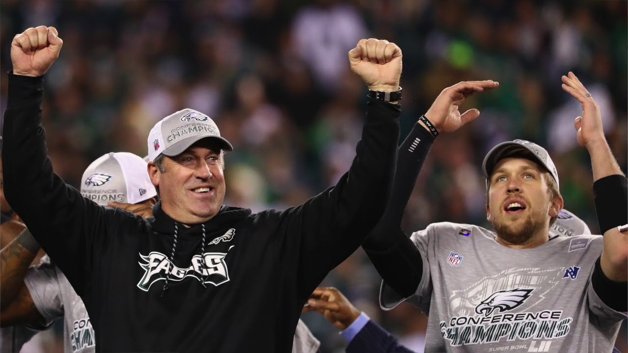 Sylvester Stallone, Eagles fan, holds Lombardi Trophy at Lincoln Financial  Field