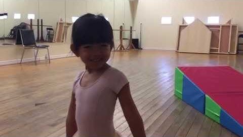 MY BALLET CLASS IN PREMIERE STUDIO OF DANCE PETERBOROUGH / Sophia Isabelle