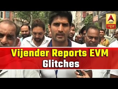 Congress' South Delhi Candidate Vijender Singh Complains EVM Glitches