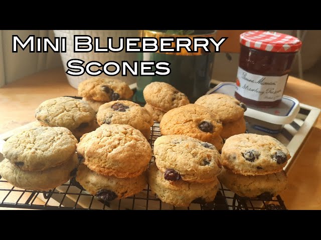 mini) Blueberry Scones