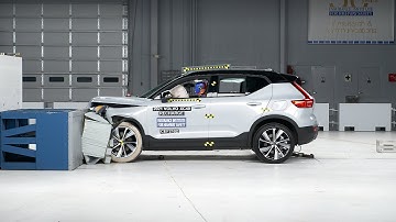 2021 Volvo XC40 Recharge moderate overlap IIHS crash test