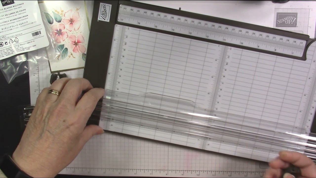 QuickTip Changing the blades in the Stampin'Up! Paper Trimmer YouTube