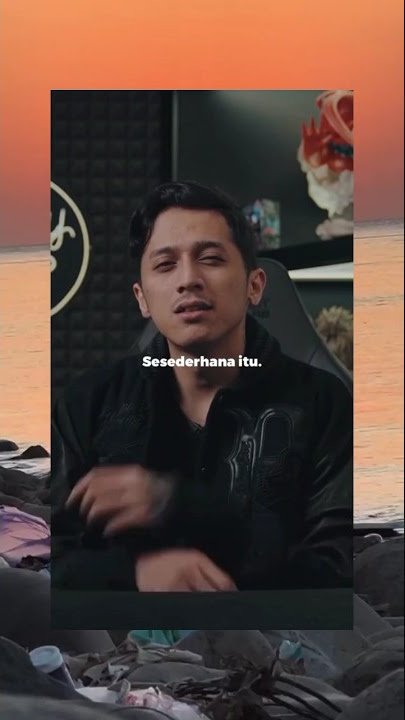 TERKADANG LAKI LAKI HANYA DIAM,DAN PURA PURA TERSENYUM 😔