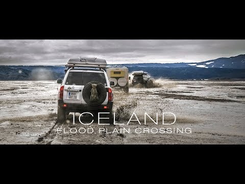 ICELAND flood plain 4x4 crossing  -  Geko Expeditions