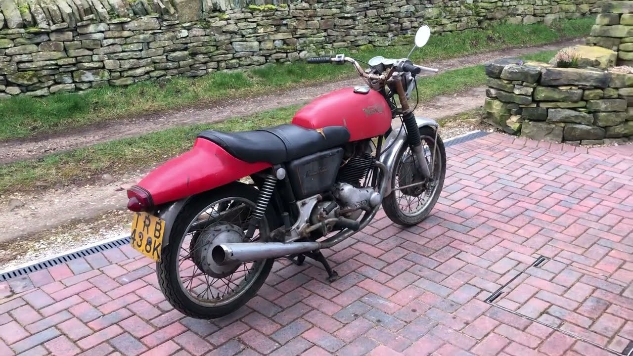Norton Commando 750 Fastback Restoration Project