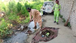 Clean Punjab Program UC Dhanyala Team picks while Dirty people throw garbage on the streets #Jhelum