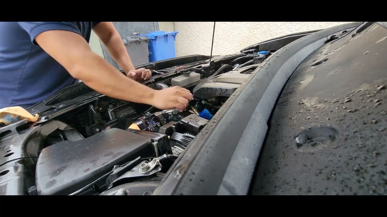 Engine bay detail on 2018 Mazda CX-9