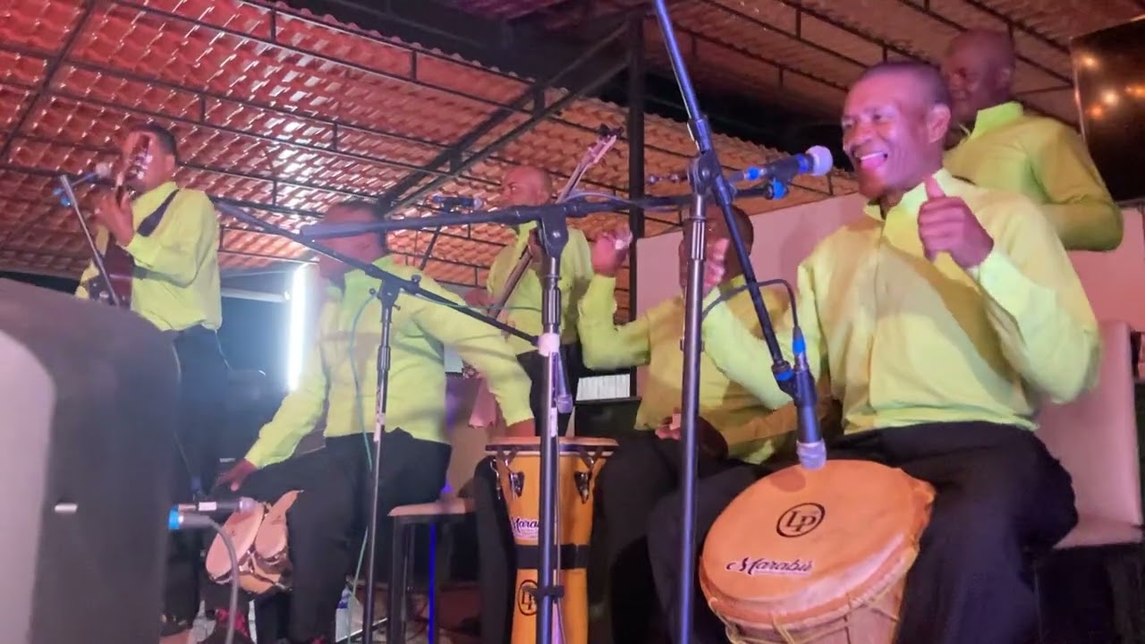 Grupo Marabú - Quiero una Respuesta