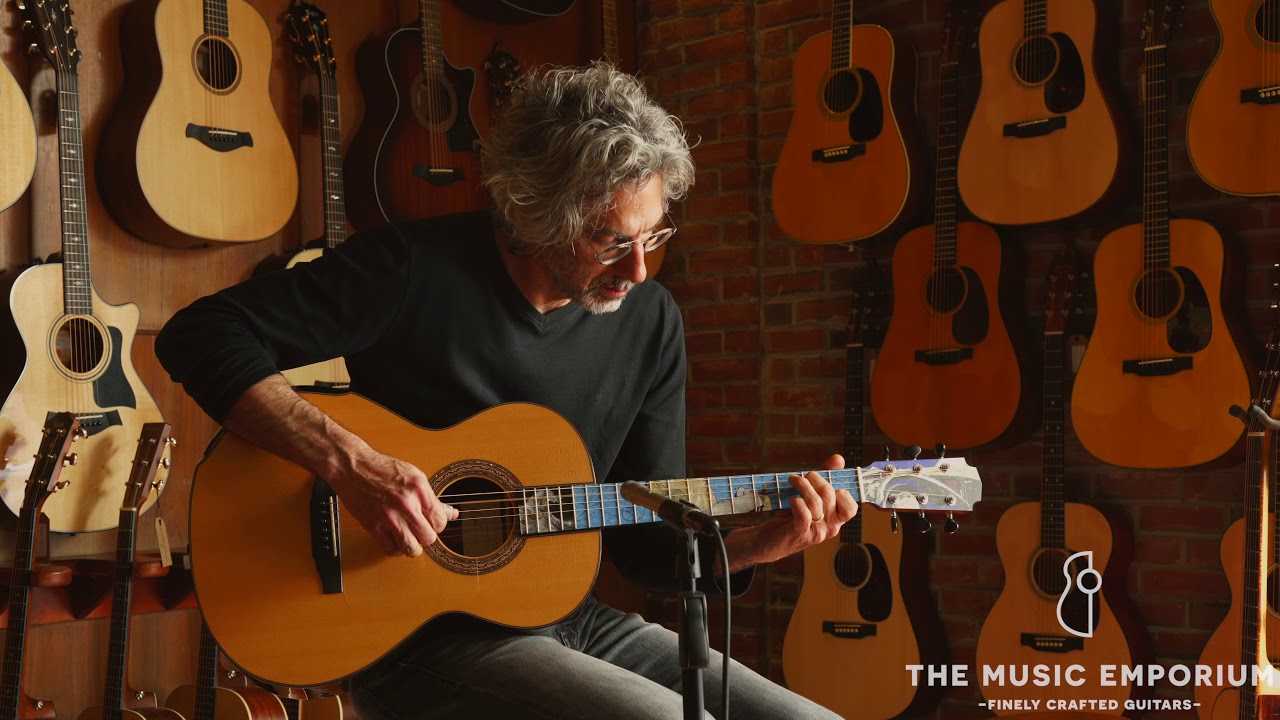 Laskin Midsize Model "Naked Curves" (2011) at The Music Emporium