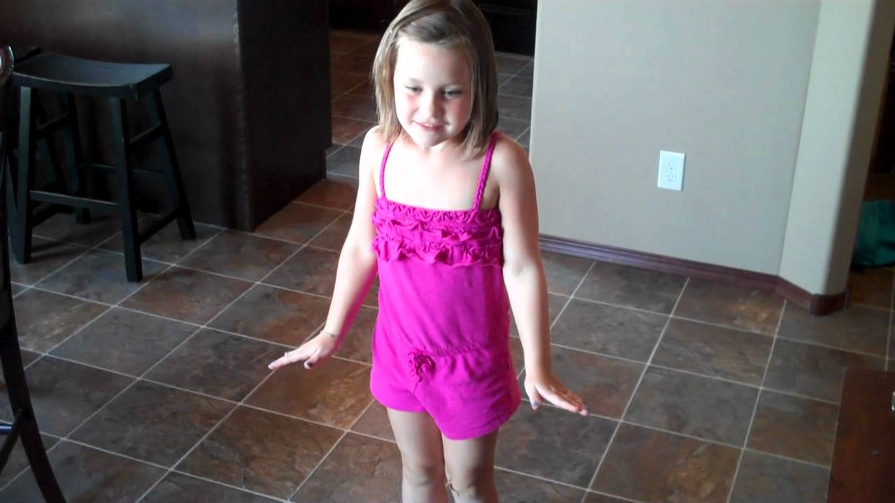 Crazy Izzy Dances to Space Jam - YouTube