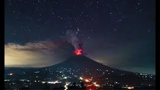 LIVE from Bali - Mount Agung Volcano
Bali’s Mount Agung Volcano spews out ash for the first time in more than half a century.
Mount Agung began erupting on November 25 and remains on high alert.
Donate and Support TBU NEWS. Thank You! https://www.patreon.com/tbunews
Source:Ruptly
TBU NEWS LIVE from Bali - Mount Agung Volcano