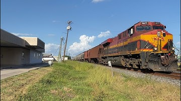 KCSM 4671 w/ Beautiful 1st Gen K5HL leads grain train