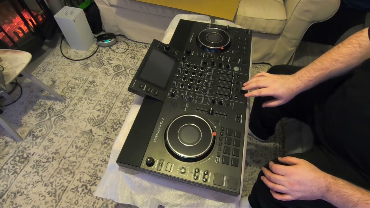 Unboxing My New Standalone Console! - Denon SC Live 4