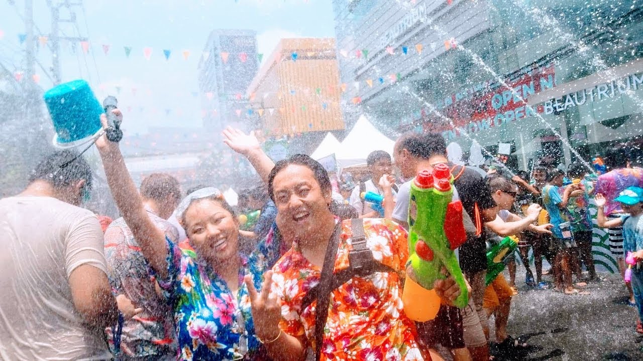 Water Festival in Bangkok, Thailand (Songkran Festival) YouTube