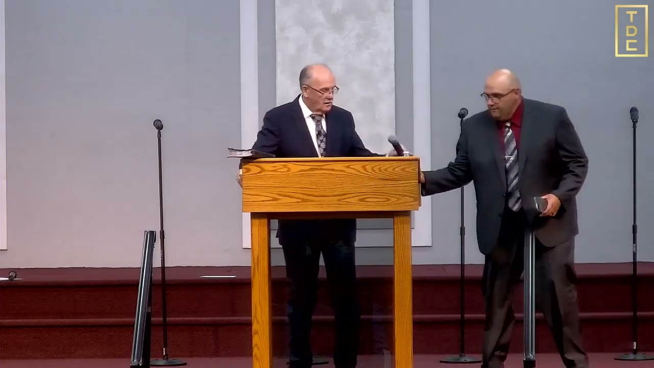 Живое противоречие — пастор Джо Кэмпбелл