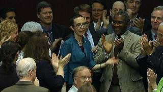 Gabrielle Giffords Returns to Vote: Recovery Continues, Receives 4-Min Standing Ovation