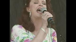 Almost over you - Sheena Easton  (live) #3 @ Canada Day 2016 - Vancouver Canada Place ( old Version)