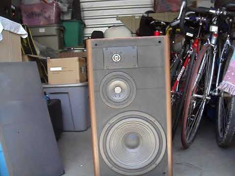 How sound JBL LX55 -